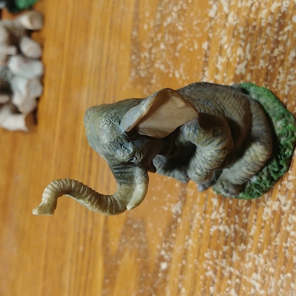 Lot of 8 different elephant curios - Picture 3 of 12